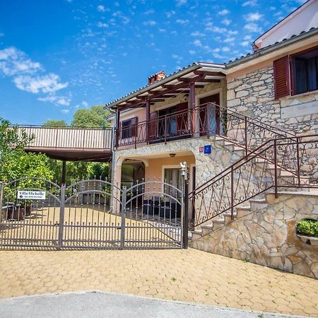 Villa Michelle Karojba Exterior foto